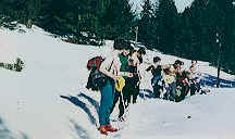 1961: Aufstieg zur Baude in 2400 m Hhe; herrliches Winterwetter und Wrme