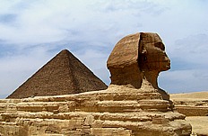 Pyramide und Sphinx auf einen Blick - Sphinx als Bewacher der Pyramiden ...