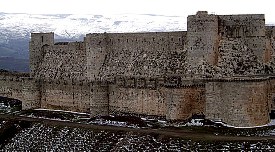 Wuchtig und uneinehmbar prsentierte sich die Burg dem anrennenden Gegner ...