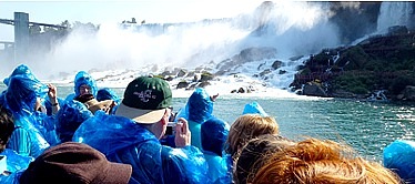 Anfahrt auf amerikanische Seite des Wasserfalls